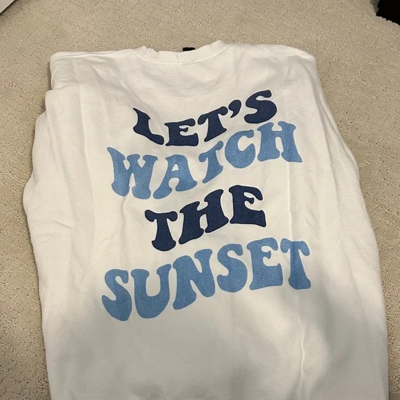 White Sweatshirt with Sunrise Graphic - Picture 4 of 4